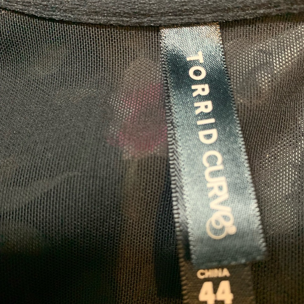 Torrid Curve 360 Smoothing Lightly Lined Full Cov… - image 3